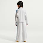 Conjunto deportivo de dos piezas para niños talla pequeña Nike Retro Remix