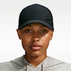 Nike Dri-FIT Club Structured Metal Logo Cap