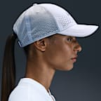 Gorra Swoosh con estructura Nike Dri-FIT ADV Club