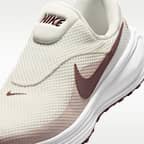 Nike Revolution 8 EasyOn Straßenlaufschuh (Damen)