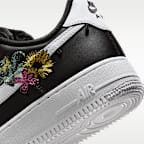 Γυναικεία παπούτσια Nike Air Force 1 '07 Premium "Flowers"