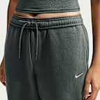 Nike Studio Fleece Medium Weight Women's High-Rise Oversized Cuffed Trousers