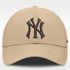 Gorra Nike Dri-FIT de la MLB ajustable para hombre New York Yankees Club