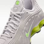 나이키 샥스 R4 주니어 신발