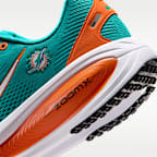 Nike Vomero 18 (Miami Dolphins) Men's NFL Road Running Shoes