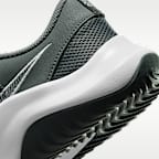 ナイキ レジェンド エッセンシャル 3 ネクスト ネイチャー メンズ ワークアウトシューズ