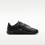 Tacos de fútbol para pasto sintético (turf) para niños grandes Nike Jr. Phantom 6 Low Club