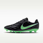 Tacos de fútbol para pasto artificial de corte low Nike Tiempo Ligera Pro