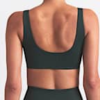 NikeSKIMS Matte Women's Scoop-Neck Bra