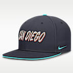 Gorra Nike Dri-FIT de la MLB ajustada para hombre San Diego Padres City Connect True