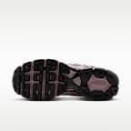 나이키 에어맥스 모토 2K 반사 디자인 액센트 여성 신발