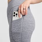 Shorts de ciclismo de tiro alto de 20 cm con bolsillos para mujer Nike One