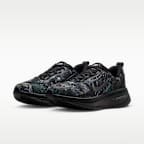 Tenis de correr en pavimento Realtree® para hombre Nike Vomero 18