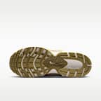 Nike V5 RNR Zapatillas con detalles de diseño reflectante - Mujer