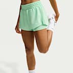 Nike One Dri-FIT 2-in-1 damesshorts met halfhoge taille (8 cm)