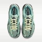 Tenis con detalles reflejantes para mujer Nike Air Max Moto 2K