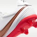 Tacos de fútbol para pasto artificial de corte low Nike Tiempo Ligera Pro