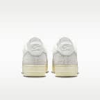 Tenis para hombre Nike Air Force 1 '07 LX