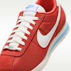 รองเท้าผู้หญิง Nike Cortez Textile