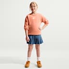 Nike Sportswear Club Fleece Big Kids' (Girls') Crew Sweatshirt