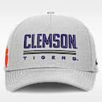 Gorra universitaria Nike Dri-FIT ajustable para hombre Clemson Sideline Practice Rise