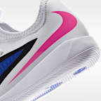 Nike Jr. Phantom 6 Low Academy Older Kids' Indoor/Court Football Shoe