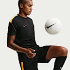 Męska koszulka piłkarska z krótkim rękawem Dri-FIT Nike Strike