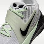 Tenis de básquetbol para niños grandes Nike Team Hustle D 12 SE