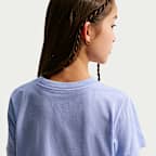 Nike Sportswear Older Kids' (Girls') Cropped T-Shirt