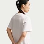 Nike Sportswear 女款 T 恤