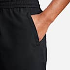 Shorts versátiles Dri-FIT de 13 cm sin forro para hombre Nike Form