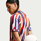Playera de futbol de manga corta Nike Dri-FIT para antes del partido para hombre C.D. Guadalajara