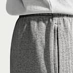 Nike Standard Issue Therma-FIT basketbalshorts van fleece voor heren (36 cm)