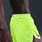 Shorts de correr Dri-FIT ADV de 10 cm con forro de ropa interior para hombre Nike AeroSwift