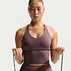 Camiseta de tirantes Nike Universa con bra deportivo con almohadilla de media sujeción para mujer