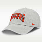 Gorro ajustable Nike de la NFL de los Cleveland Browns para hombre, línea Primetime Club Arched