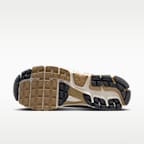 รองเท้าผู้ชาย Nike Zoom Vomero 5