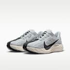 Tenis de correr en pavimento para hombre Nike Pegasus Plus
