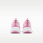 Löparsko för hårt underlag Nike Cosmic Runner för ungdom