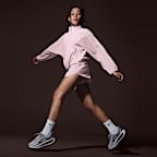 Chamarra de tejido Woven repelente al agua con protección contra los rayos UV para niña Nike MAVN