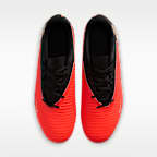 Tacos de fútbol para terrenos múltiples Nike Phantom 6 Low Club