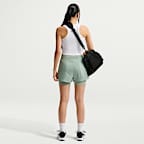 Nike One Pantalón corto de 8 cm con talle alto y diseño 2 en 1 Dri-FIT - Mujer