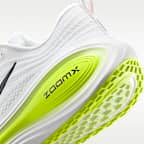 Nike Vomero Plus Straßenlaufschuh (Herren)