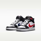 Nike Court Borough Mid 2 Older Kids' Shoe