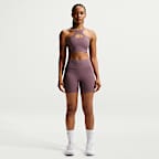 Bra deportivo de media sujeción con almohadillas para mujer Nike Universa