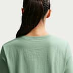 Playera con logotipo para mujer Nike Sportswear Essentials