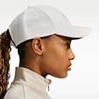 Gorra Swoosh con estructura Nike Dri-FIT Club