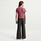 Nike Sportswear Older Kids' (Girls') Cropped T-Shirt