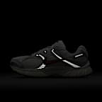 Nike V5 RNR Women's Shoes with Reflective Design Accents