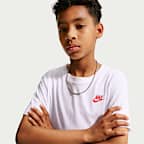 Nike Sportswear Older Kids' T-Shirt